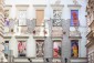 První výstavou Pohled do okna pražskou Divadelní ulici oživila nově otevřená outdoorová galerie Fasáda